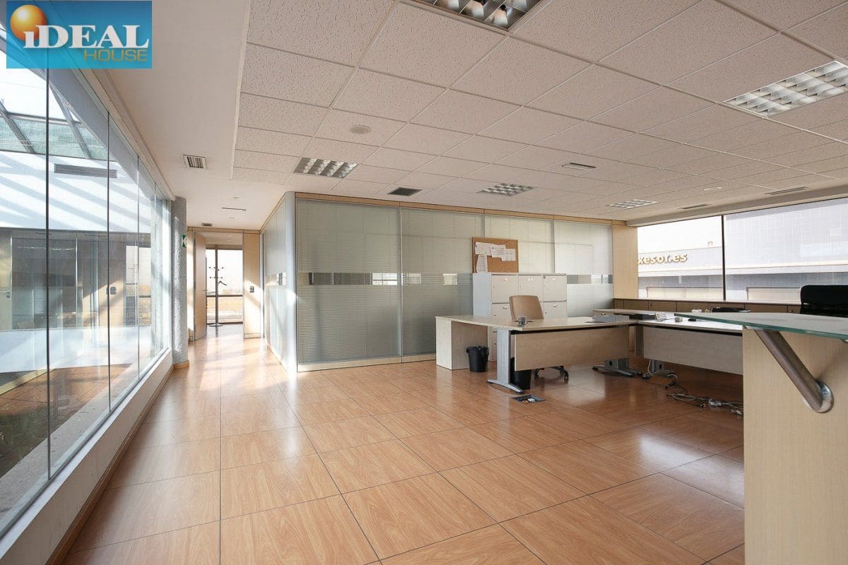 Commercial for sale in Armilla with garage - € 1,800,000 (Ref: 9433654)
