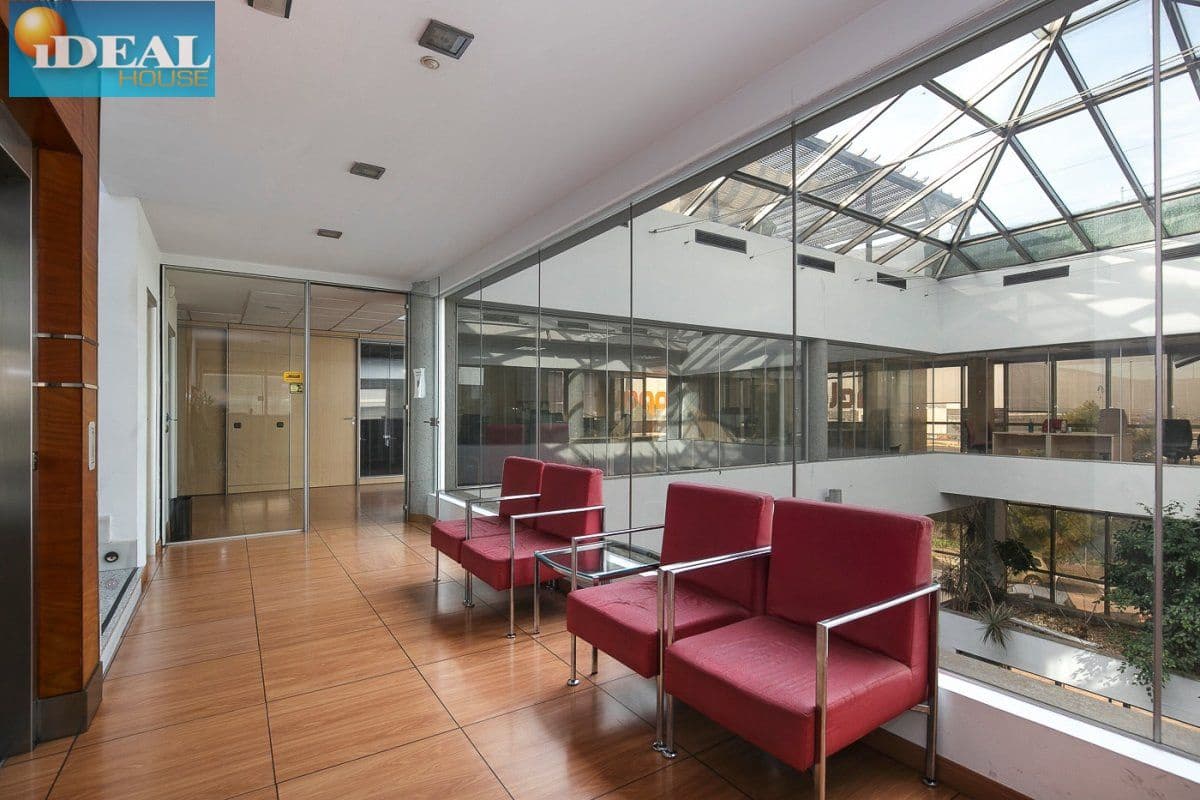 Commercial for sale in Armilla with garage - € 1,800,000 (Ref: 9433654)