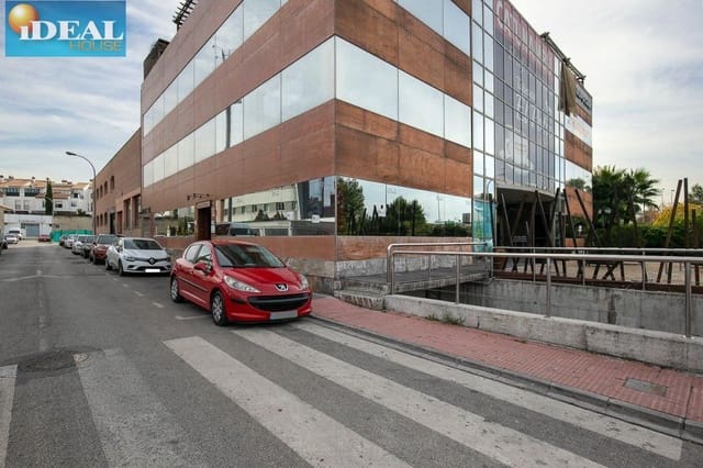 Kommersiell till salu i Armilla med garage - 1 800 000 € (Ref: 9433654)