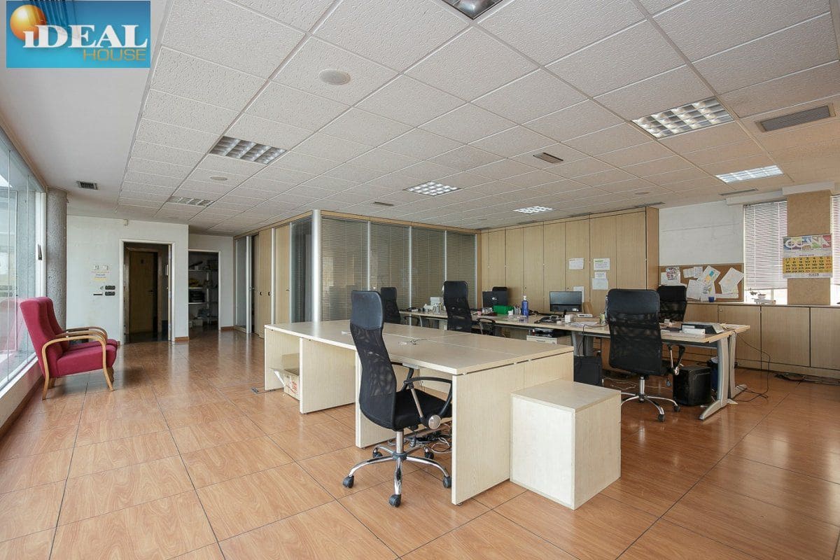 Commercial for sale in Armilla with garage - € 1,800,000 (Ref: 9433654)