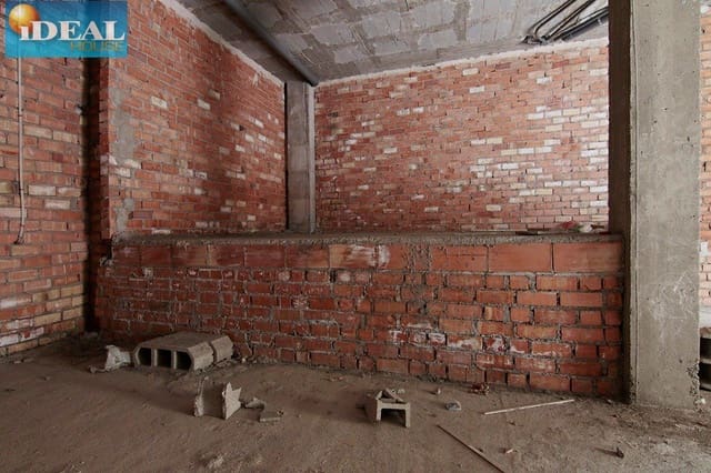 Kaupallinen myytävänä paikassa Armilla - 80 000 € (Ref: 9433655)