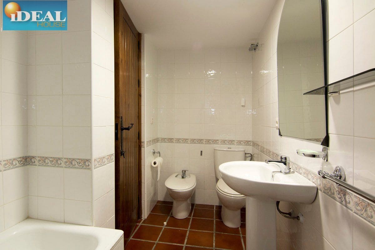 4 bedroom Villa for sale in Monachil with pool garage - € 415,000 (Ref: 9433656)