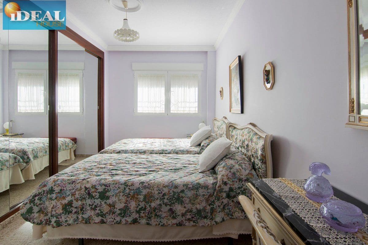 4 bedroom Villa for sale in Monachil with pool garage - € 415,000 (Ref: 9433656)