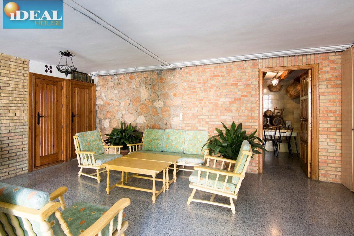 4 bedroom Villa for sale in Monachil with pool garage - € 415,000 (Ref: 9433656)