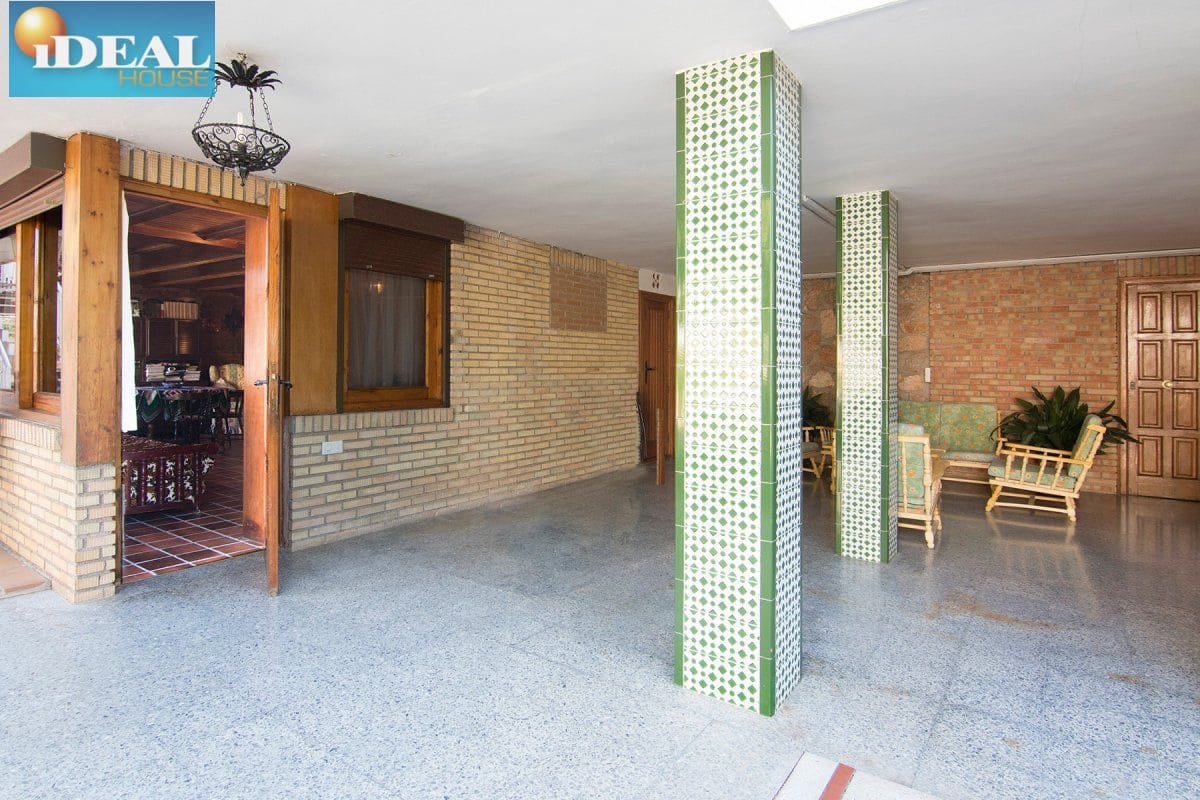 4 bedroom Villa for sale in Monachil with pool garage - € 415,000 (Ref: 9433656)