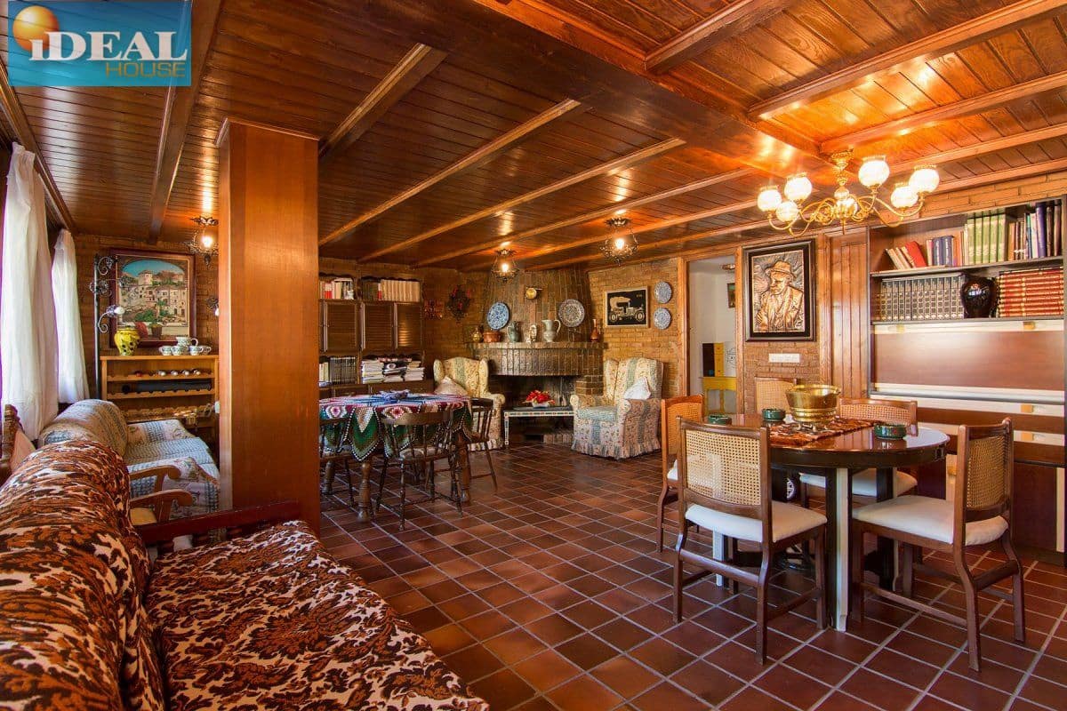 4 bedroom Villa for sale in Monachil with pool garage - € 415,000 (Ref: 9433656)