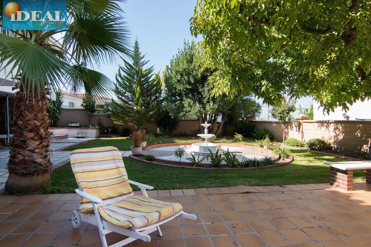 4 bedroom Villa for sale in Monachil with pool garage - € 415,000 (Ref: 9433656)