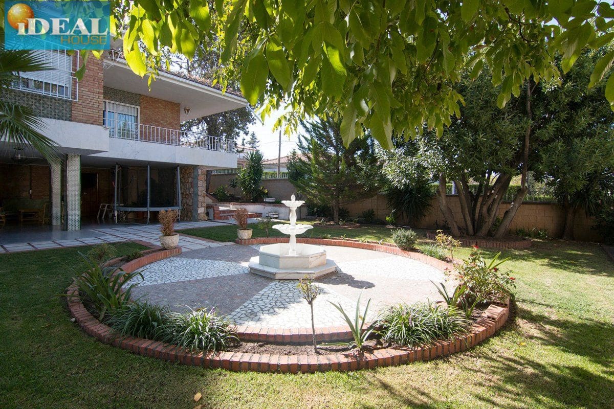 4 bedroom Villa for sale in Monachil with pool garage - € 415,000 (Ref: 9433656)