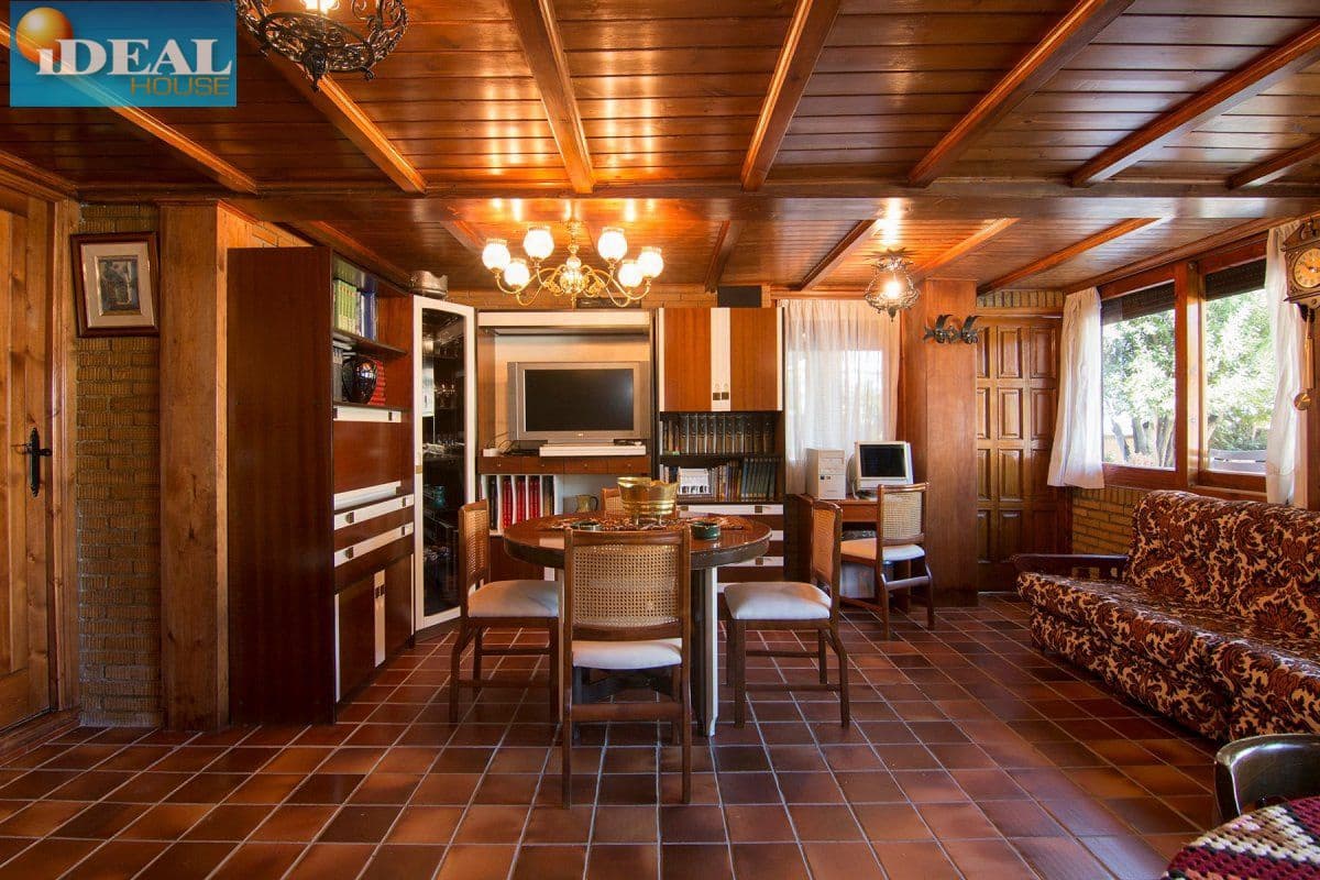 4 bedroom Villa for sale in Monachil with pool garage - € 415,000 (Ref: 9433656)