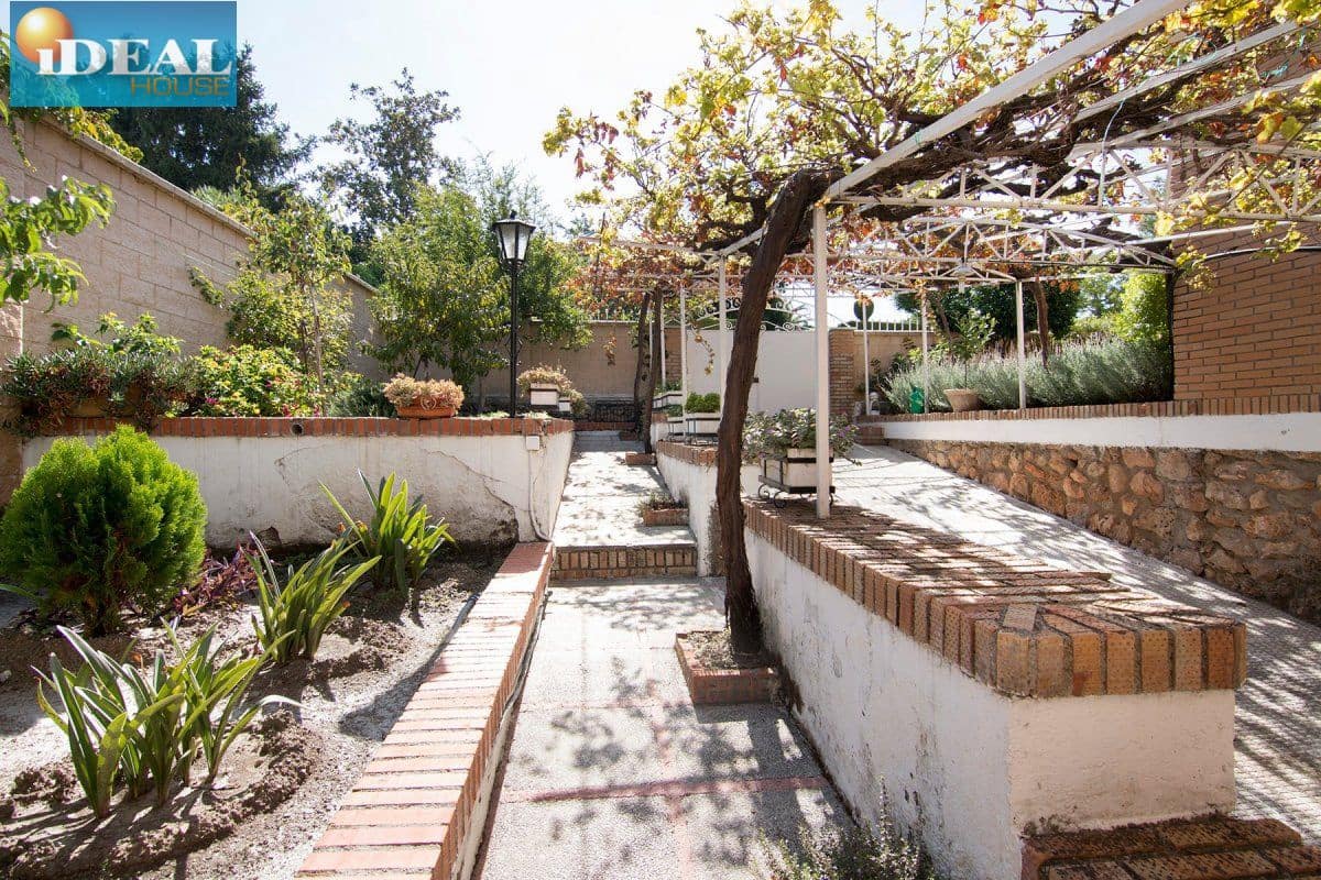 4 bedroom Villa for sale in Monachil with pool garage - € 415,000 (Ref: 9433656)