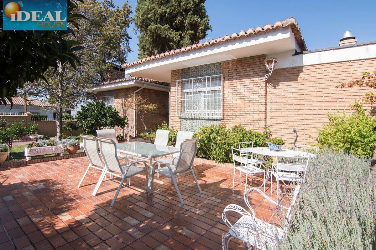 4 bedroom Villa for sale in Monachil with pool garage - € 415,000 (Ref: 9433656)