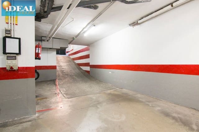Garage for sale in Granada city - € 19,000 (Ref: 9433657)