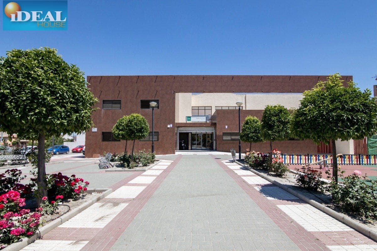 4 bedroom Townhouse for sale in Chauchina with garage - € 210,000 (Ref: 9433659)