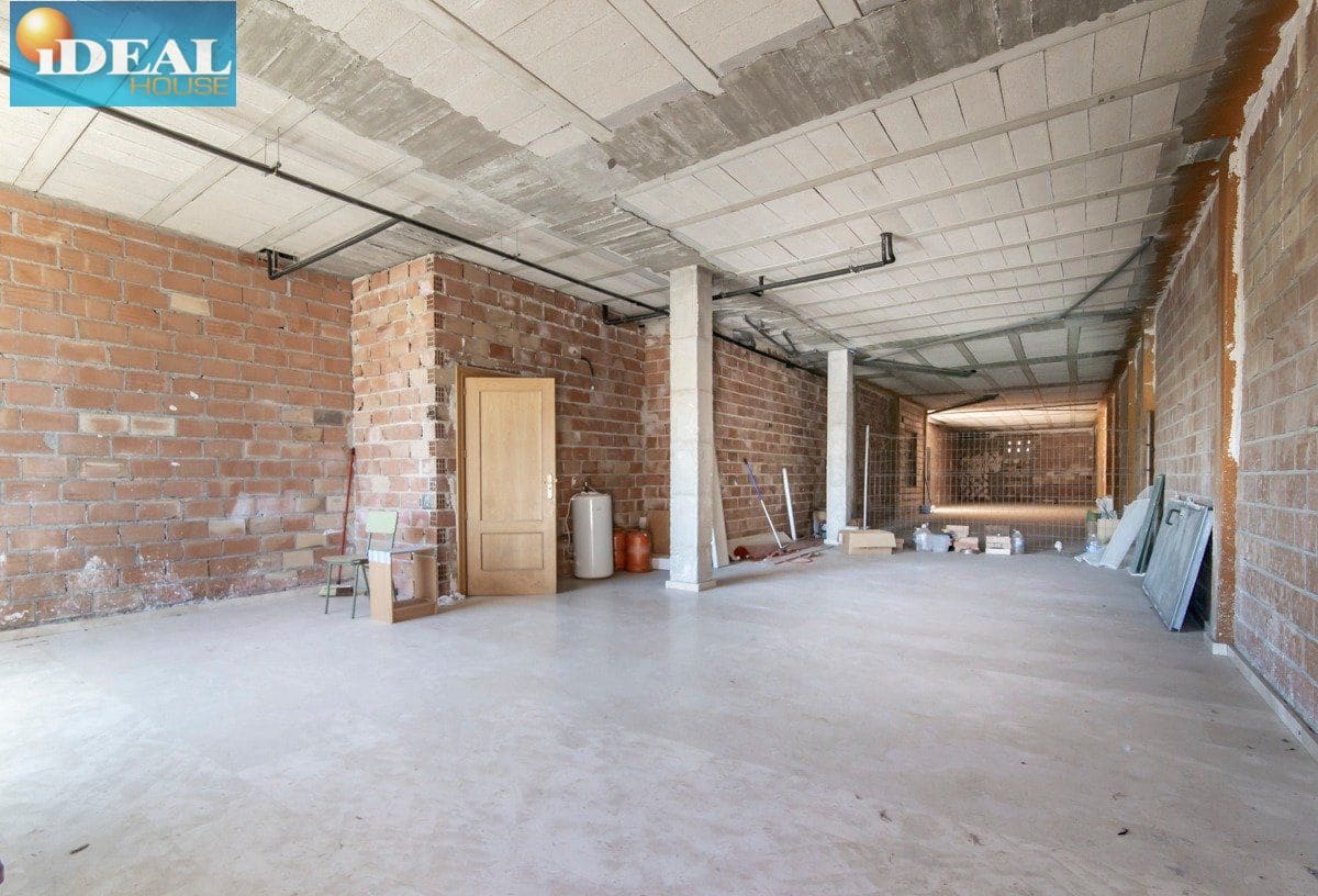 4 bedroom Townhouse for sale in Chauchina with garage - € 210,000 (Ref: 9433659)