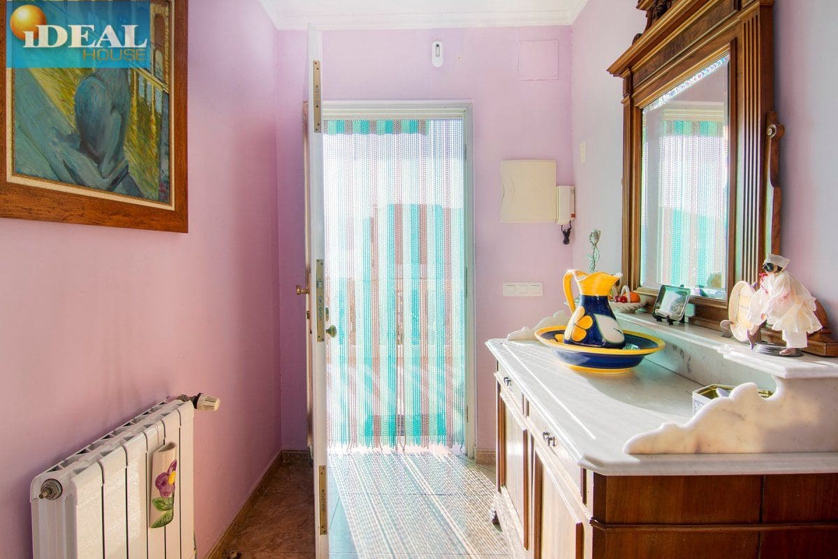 4 bedroom Finca/Country House for sale in Huetor Santillan - € 290,000 (Ref: 9433660)