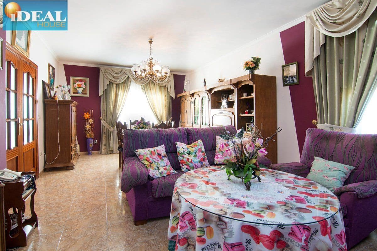 4 bedroom Finca/Country House for sale in Huetor Santillan - € 290,000 (Ref: 9433660)