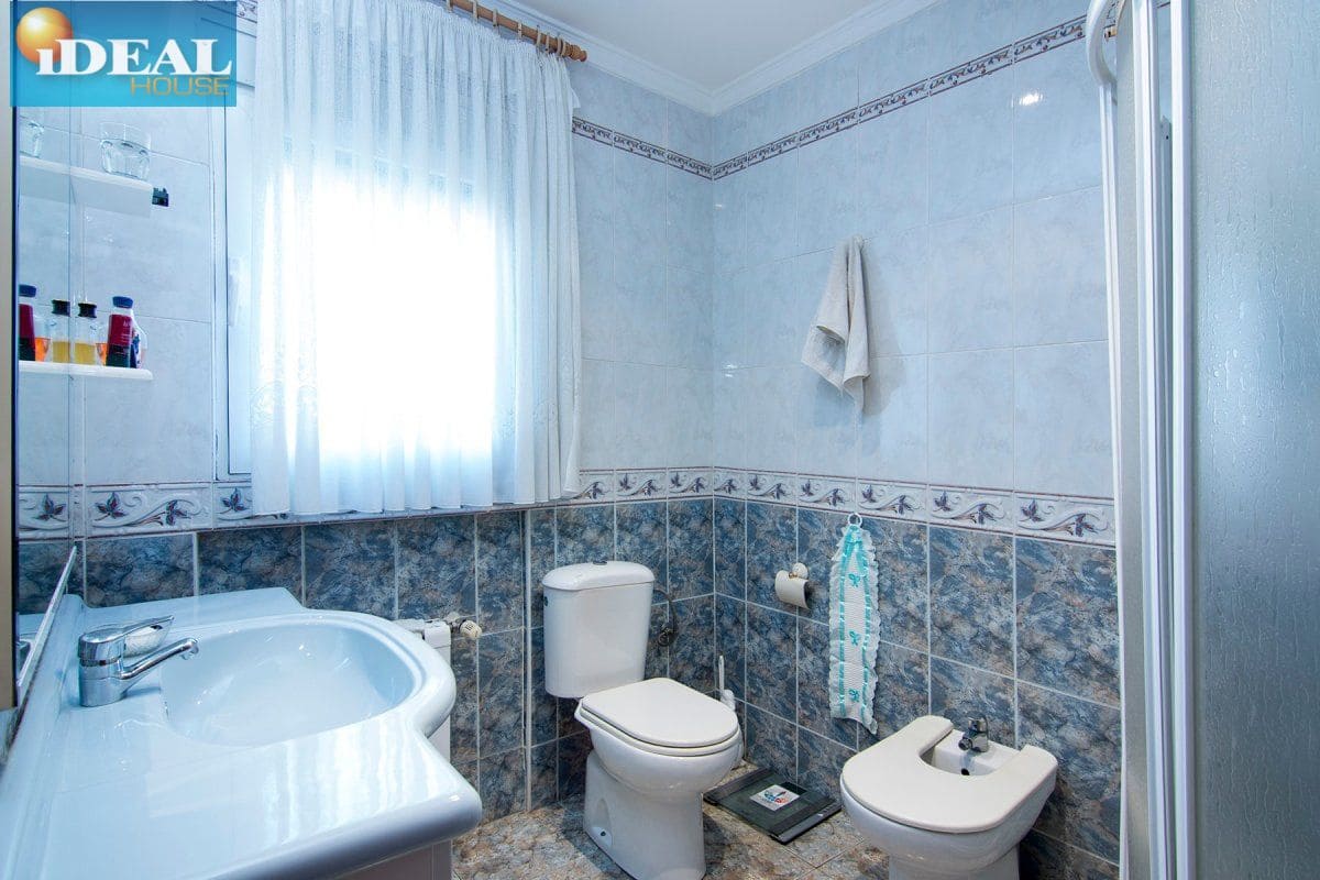 4 bedroom Finca/Country House for sale in Huetor Santillan - € 290,000 (Ref: 9433660)