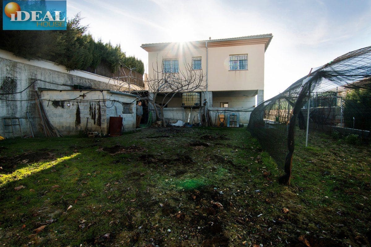 4 bedroom Finca/Country House for sale in Huetor Santillan - € 290,000 (Ref: 9433660)