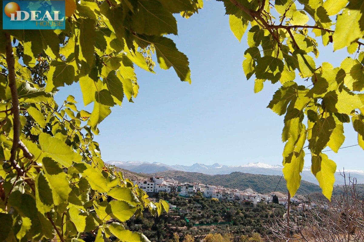 4 bedroom Finca/Country House for sale in Huetor Santillan - € 290,000 (Ref: 9433660)