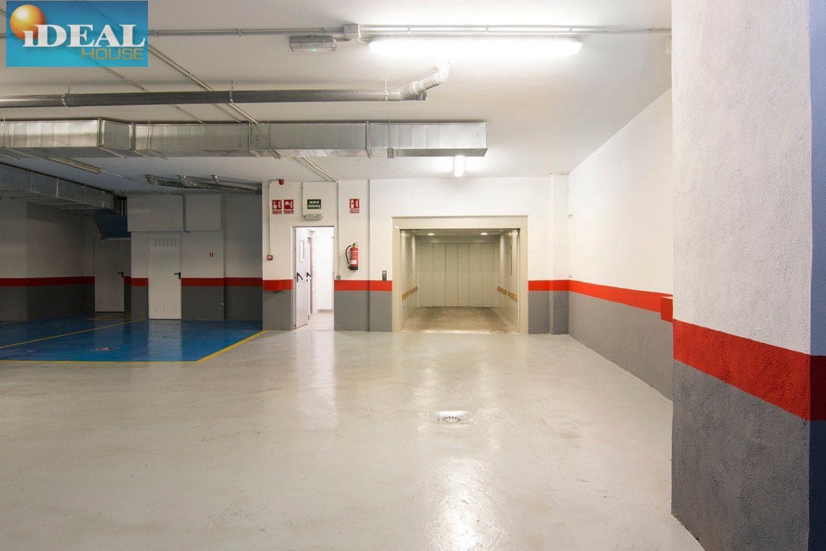 Garage for sale in Granada city - € 39,500 (Ref: 9433661)