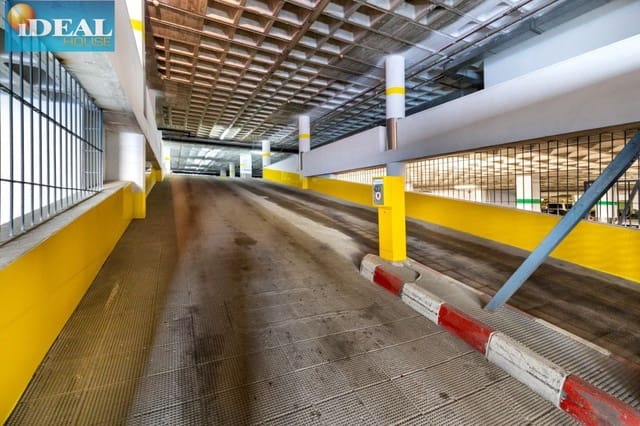 Garaje en Monachil en venta - 22.000 € (Ref: 9433662)