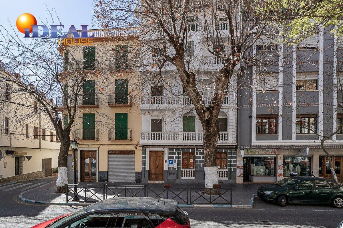 19 bedroom Hotel for sale in Lanjaron with garage - € 380,000 (Ref: 9433664)