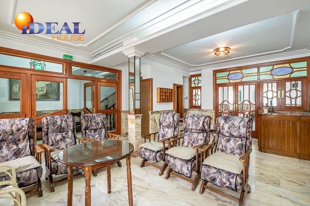 19 bedroom Hotel for sale in Lanjarón with garage - € 380,000 (Ref: 9433664)