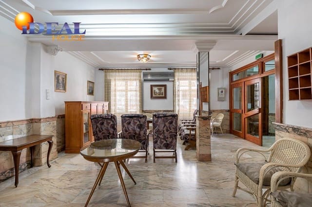 19 bedroom Hotel for sale in Lanjarón with garage - € 380,000 (Ref: 9433664)