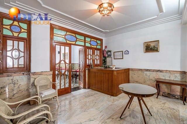 19 bedroom Hotel for sale in Lanjarón with garage - € 380,000 (Ref: 9433664)