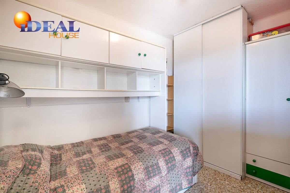 19 bedroom Hotel for sale in Lanjaron with garage - € 380,000 (Ref: 9433664)