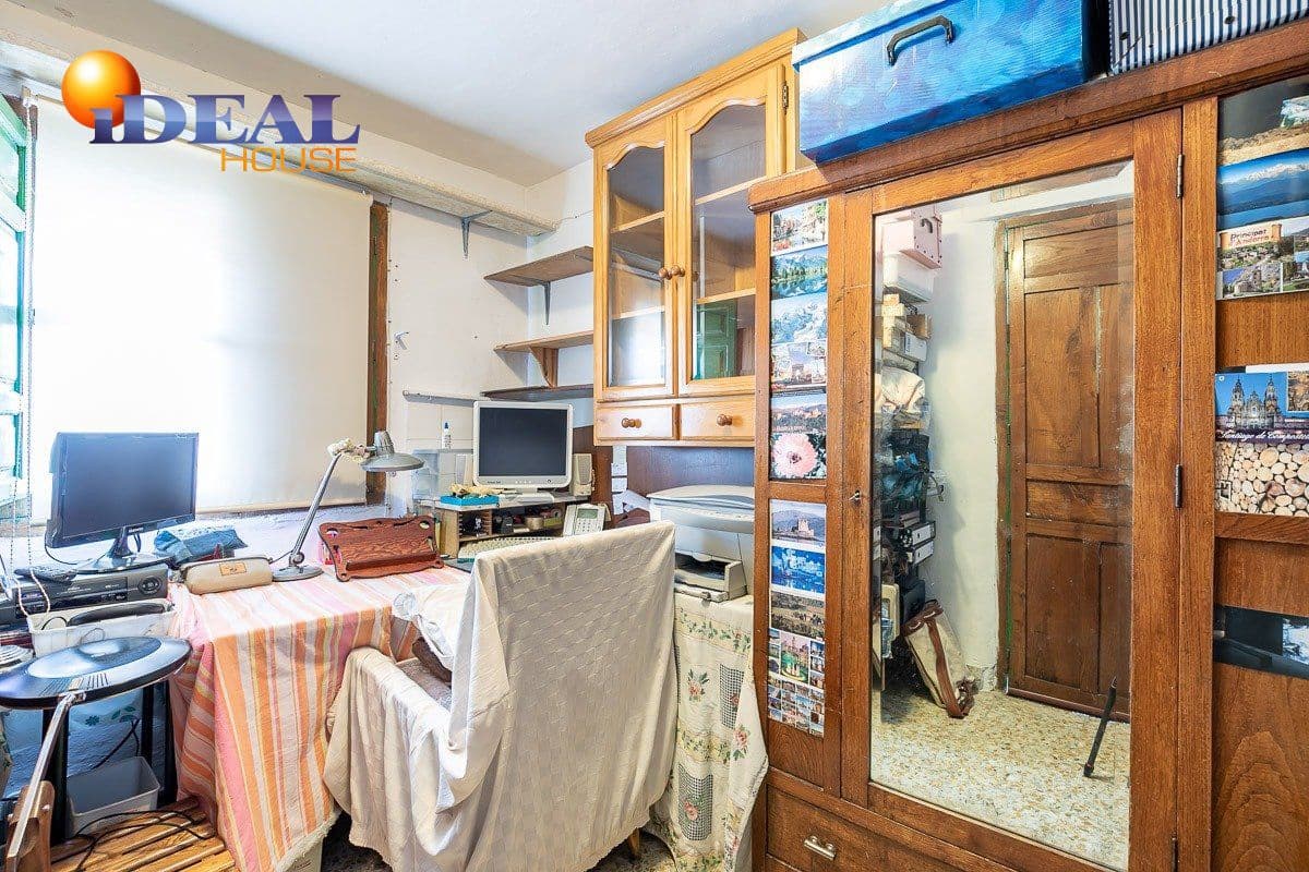 19 bedroom Hotel for sale in Lanjaron with garage - € 380,000 (Ref: 9433664)