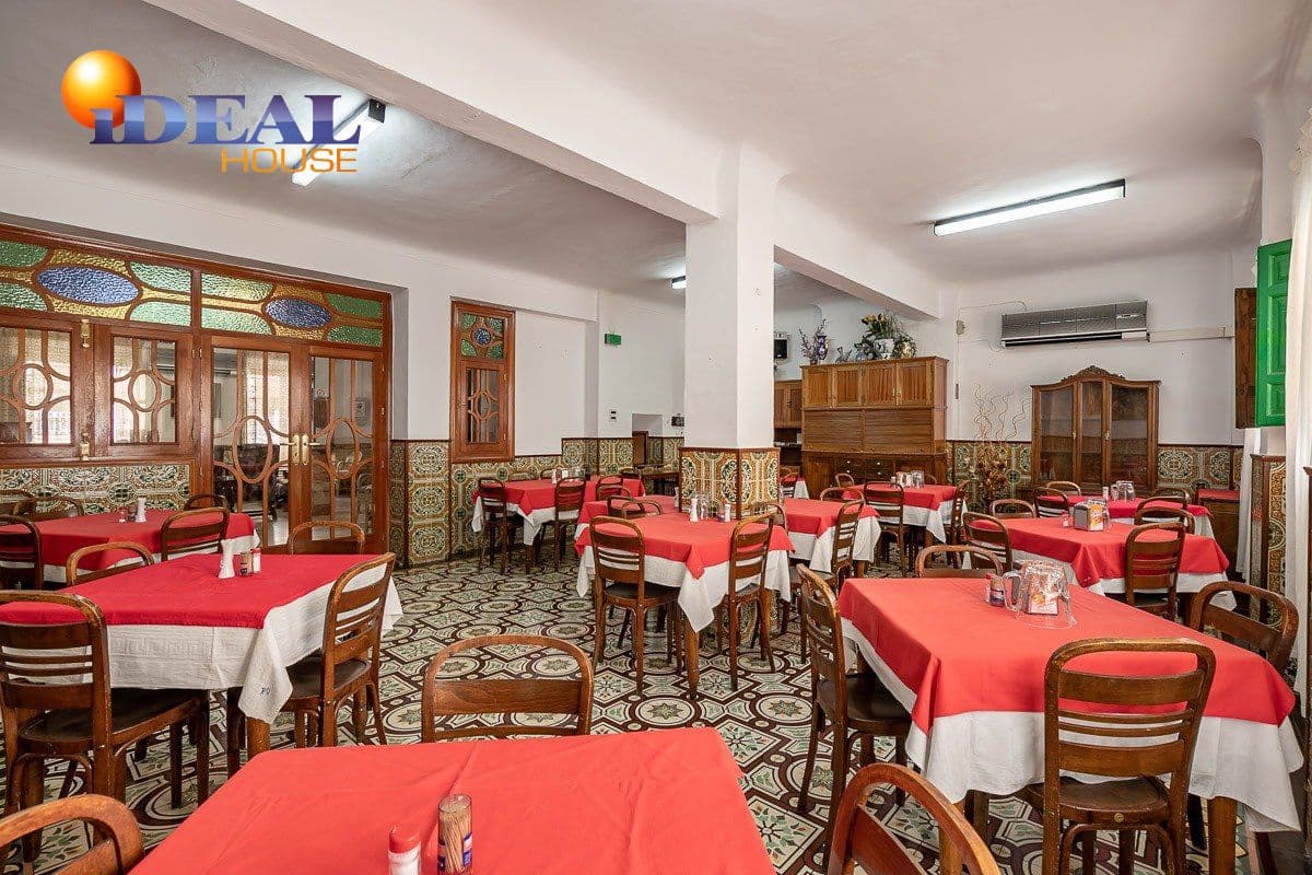 19 bedroom Hotel for sale in Lanjaron with garage - € 380,000 (Ref: 9433664)