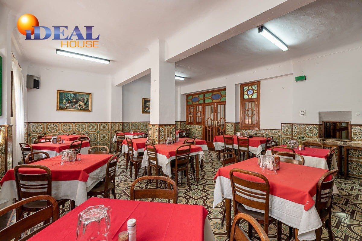 19 bedroom Hotel for sale in Lanjaron with garage - € 380,000 (Ref: 9433664)