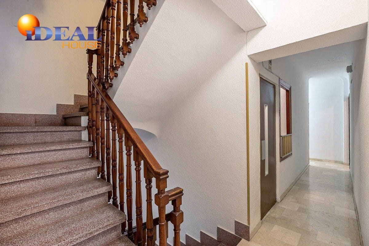 19 bedroom Hotel for sale in Lanjaron with garage - € 380,000 (Ref: 9433664)