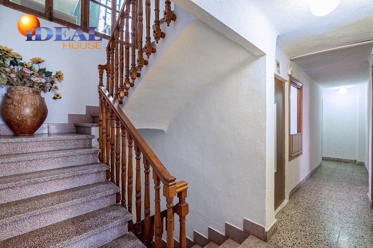 19 bedroom Hotel for sale in Lanjaron with garage - € 380,000 (Ref: 9433664)