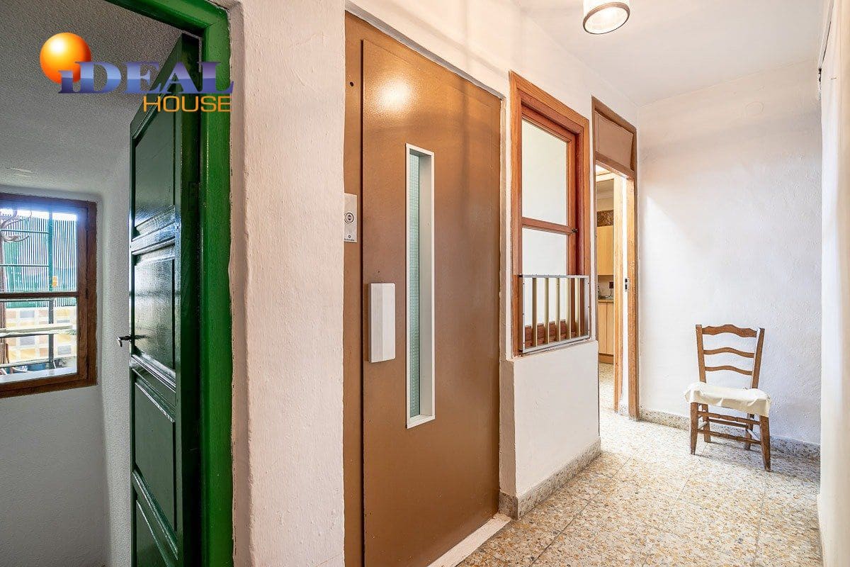 19 bedroom Hotel for sale in Lanjaron with garage - € 380,000 (Ref: 9433664)