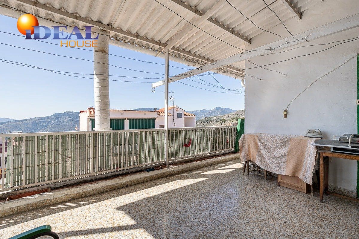 19 bedroom Hotel for sale in Lanjaron with garage - € 380,000 (Ref: 9433664)