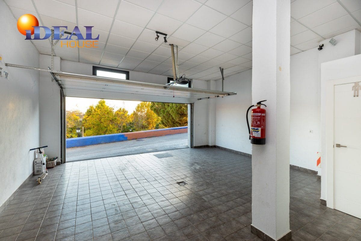 Casa de 3 habitaciones en Granada ciudad en venta - 770.000 € (Ref: 9433665)