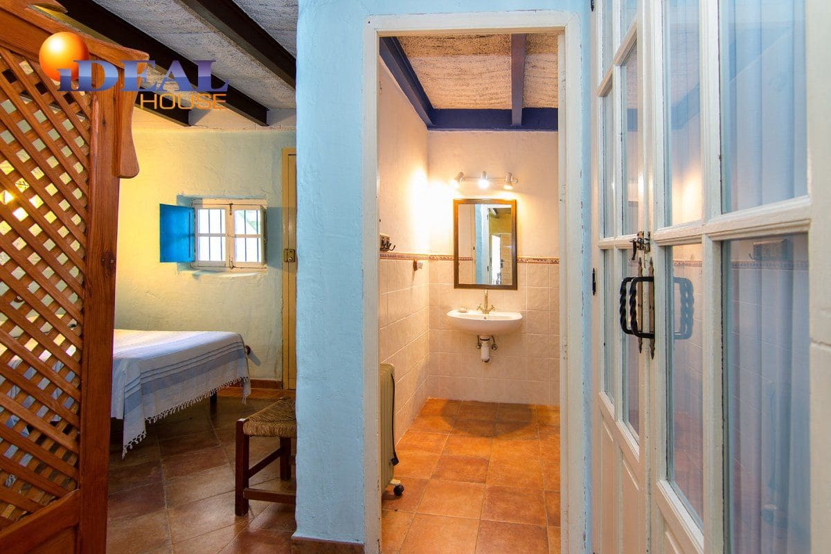 5 sovrum Gästhus/B & B till salu i Huetor Tajar med pool - 450 000 € (Ref: 9433669)