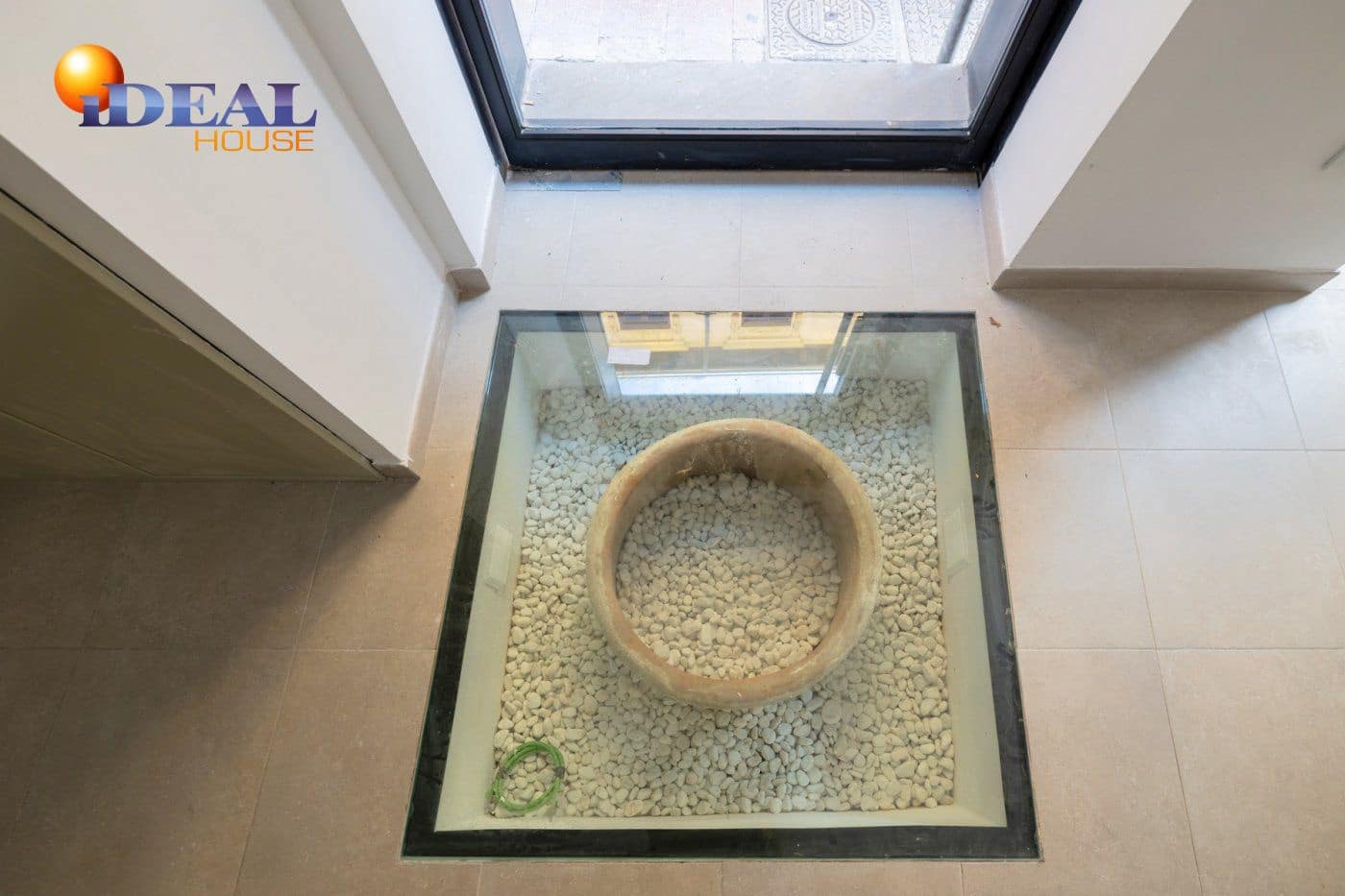 Commercial for sale in Granada city - € 1,200,000 (Ref: 9433675)