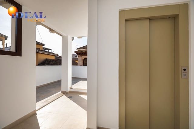 Commercial for sale in Centro, Granada city - € 1,200,000 (Ref: 9433675)