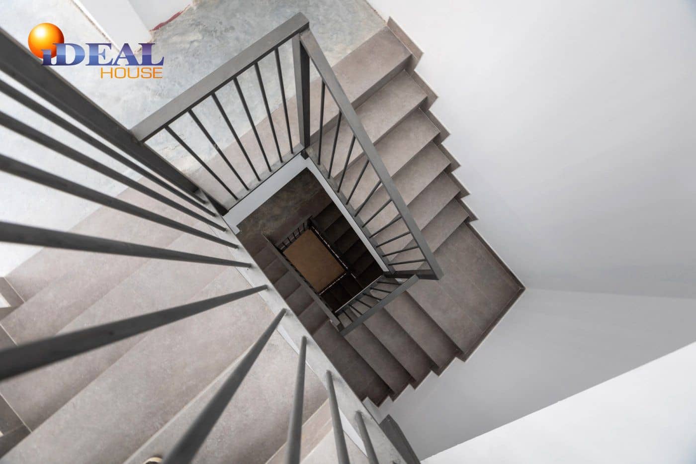 Commercial for sale in Granada city - € 1,200,000 (Ref: 9433675)