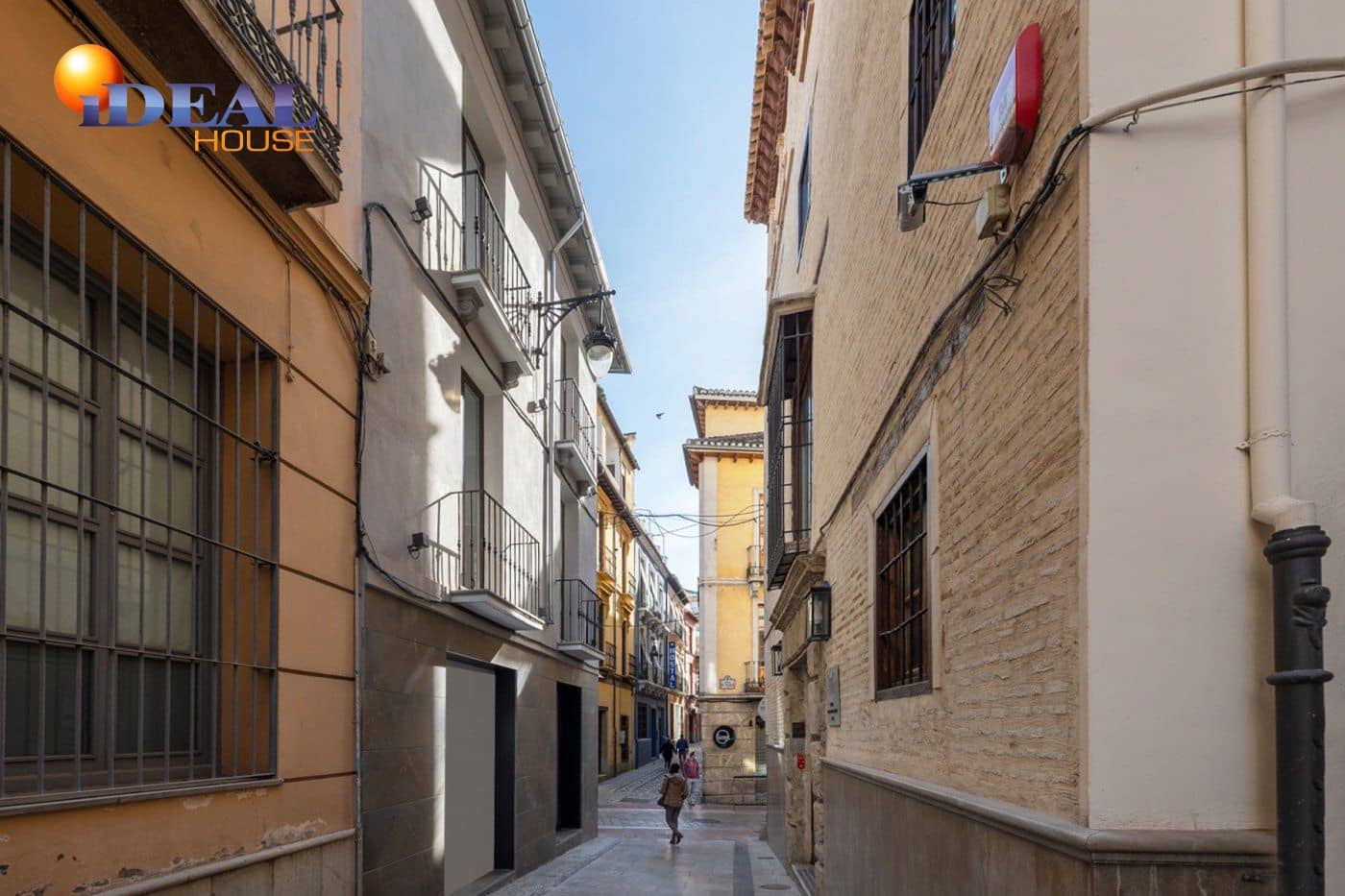 Commercial for sale in Granada city - € 1,200,000 (Ref: 9433675)