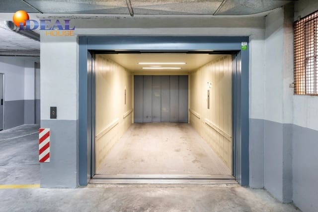 Garage for sale in Granada city - € 22,000 (Ref: 9433676)