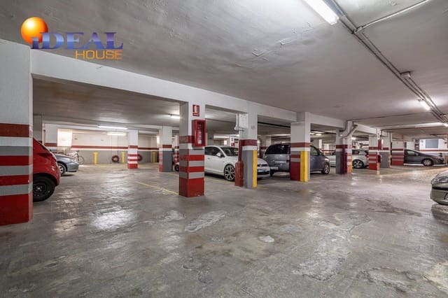 Garasje til salgs i Camino de Ronda - Rosaleda, Granada by - € 620 000 (Ref: 9433678)