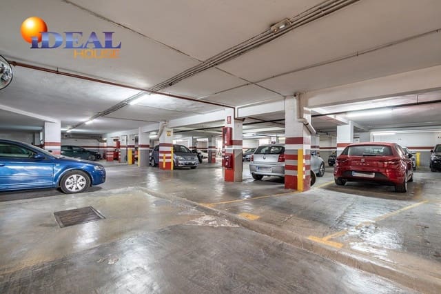 Garasje til salgs i Camino de Ronda - Rosaleda, Granada by - € 620 000 (Ref: 9433678)