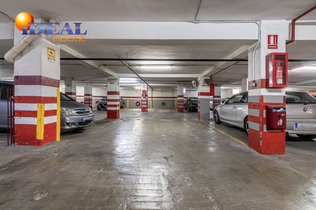 Garasje til salgs i Camino de Ronda - Rosaleda, Granada by - € 620 000 (Ref: 9433678)