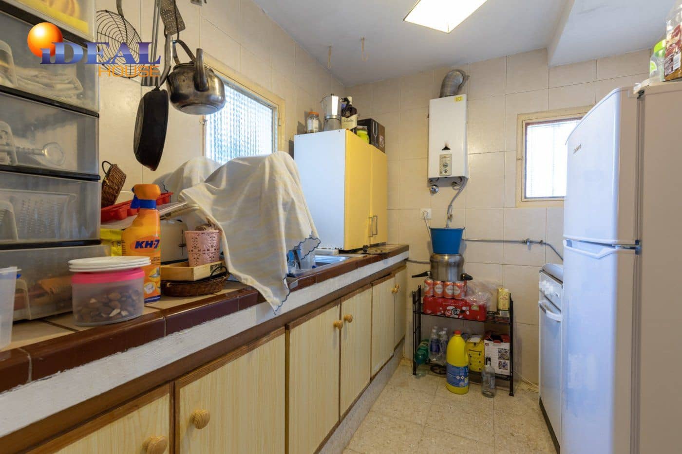 2 bedroom Finca/Country House for sale in Cogollos Vega with pool - € 139,900 (Ref: 9433682)