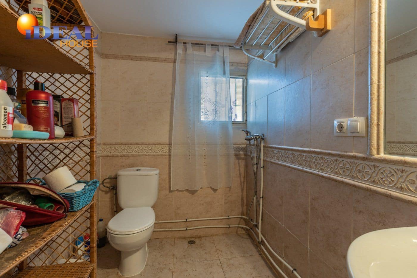 2 bedroom Finca/Country House for sale in Cogollos Vega with pool - € 139,900 (Ref: 9433682)