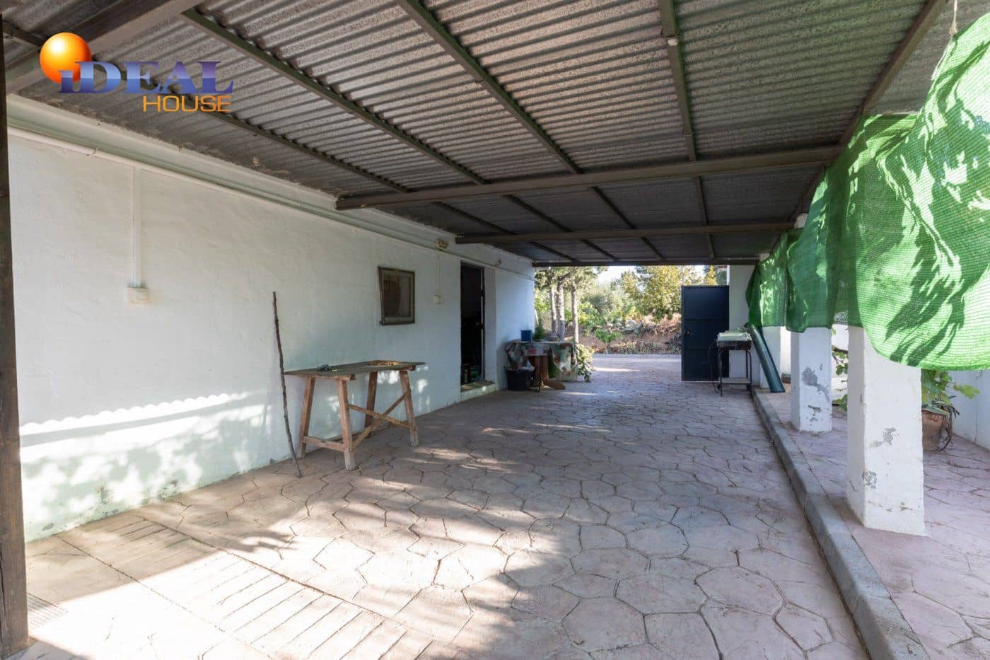 2 bedroom Finca/Country House for sale in Cogollos Vega with pool - € 139,900 (Ref: 9433682)